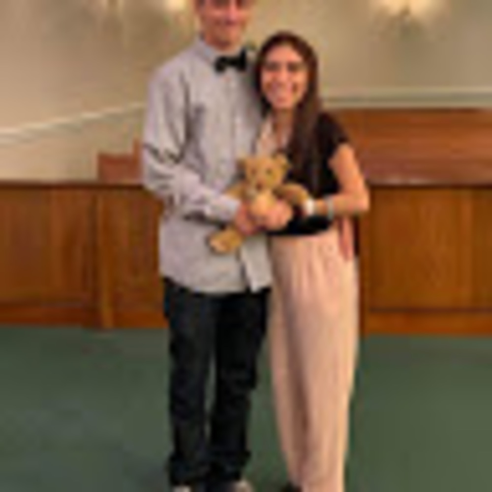 Meet your Posher, Dezy